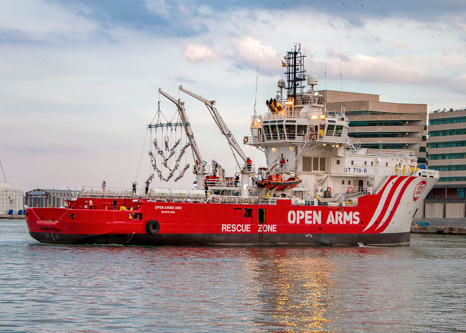 Presentación oficial del Open Arms Uno: el barco humanitario