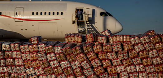 Second humanitarian flight: food for Mozambique