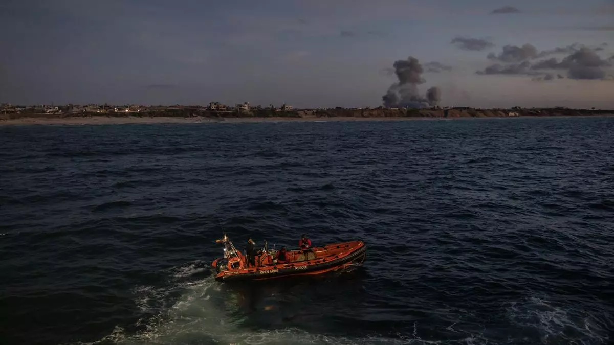 Oscar Camps de Open Arms: "Es crucial abrir todas las vías para la ayuda en Gaza"