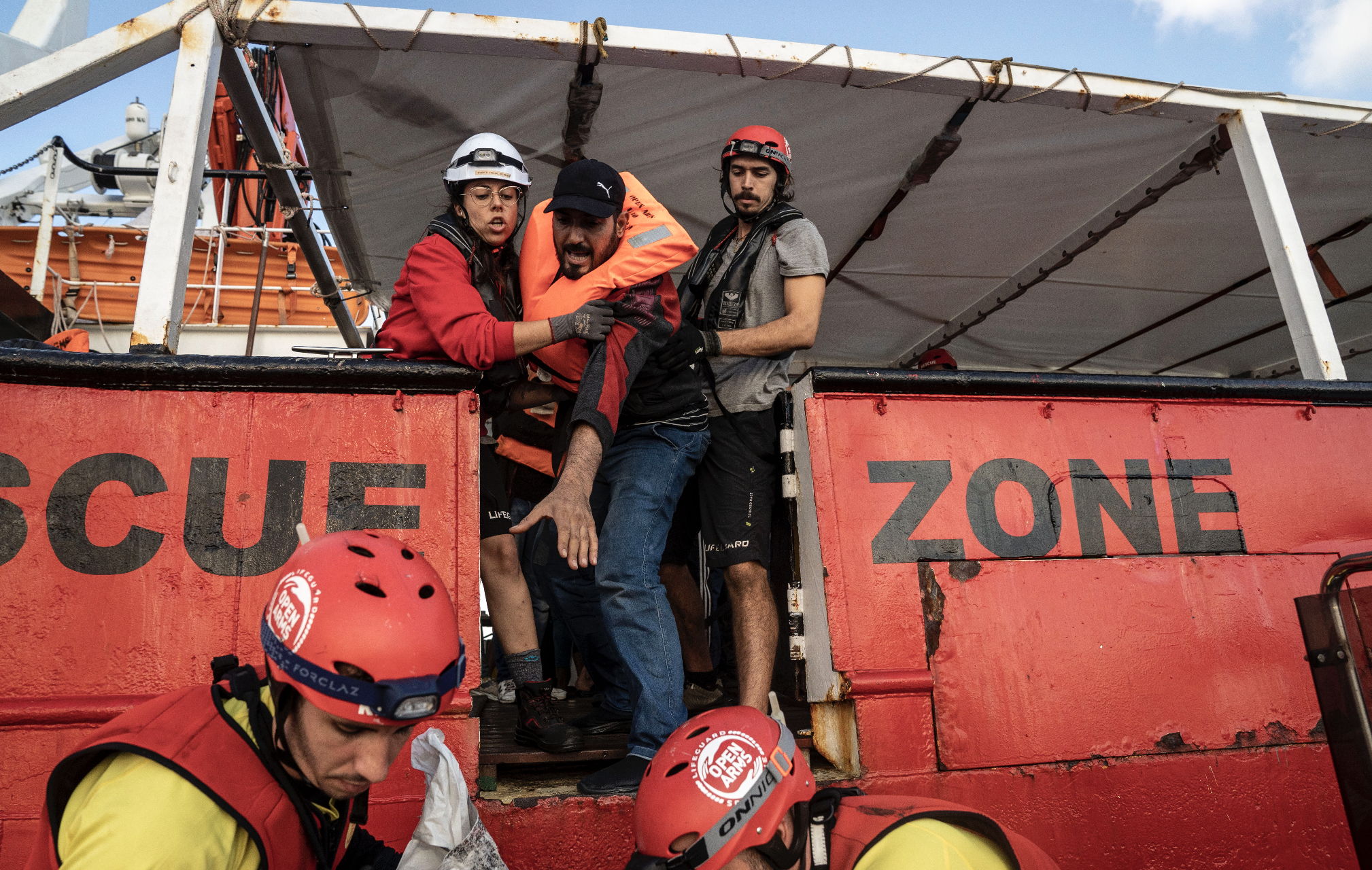 Nuevo bloqueo de 20 días y otra sanción al Open Arms tras desembarcar a 176 personas rescatadas en puerto italiano